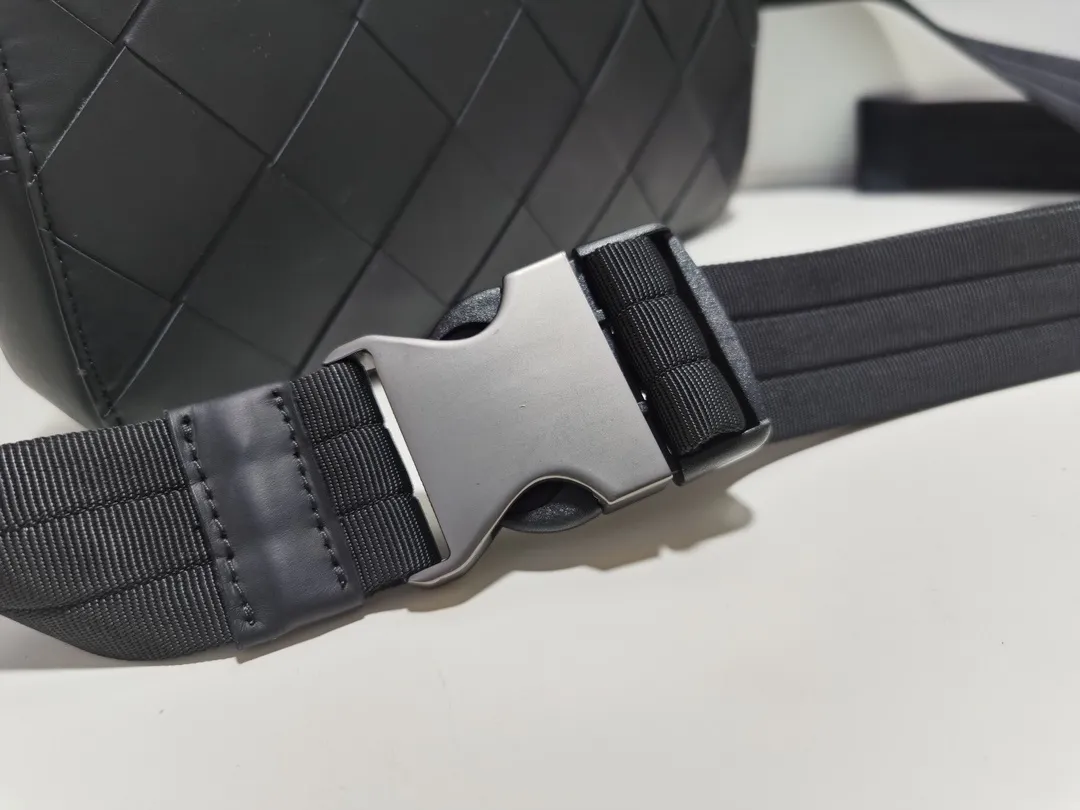 All categories 💚 Top version men’s bags 💚 BV 2024 new BV crossbody bag